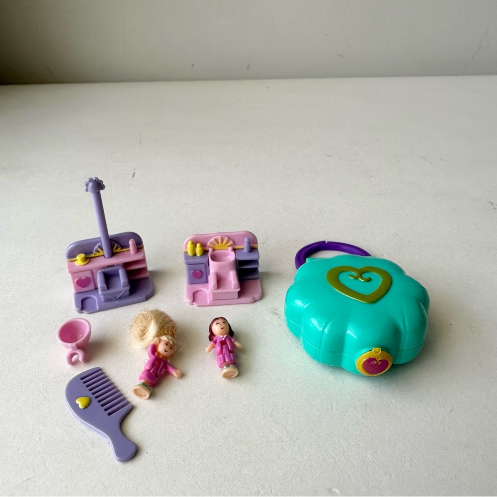 1995 Vintage Polly Pocket Comb 'n Curl Hair Salon and Pocket Fab Studio Compact - Picture 3 of 5
